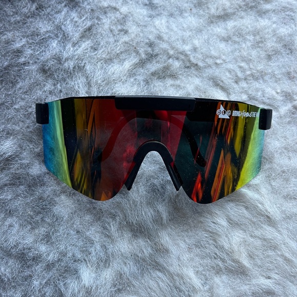 Rainbow Sunglasses Unisex Apres Ski Attire - Picture 7 of 7